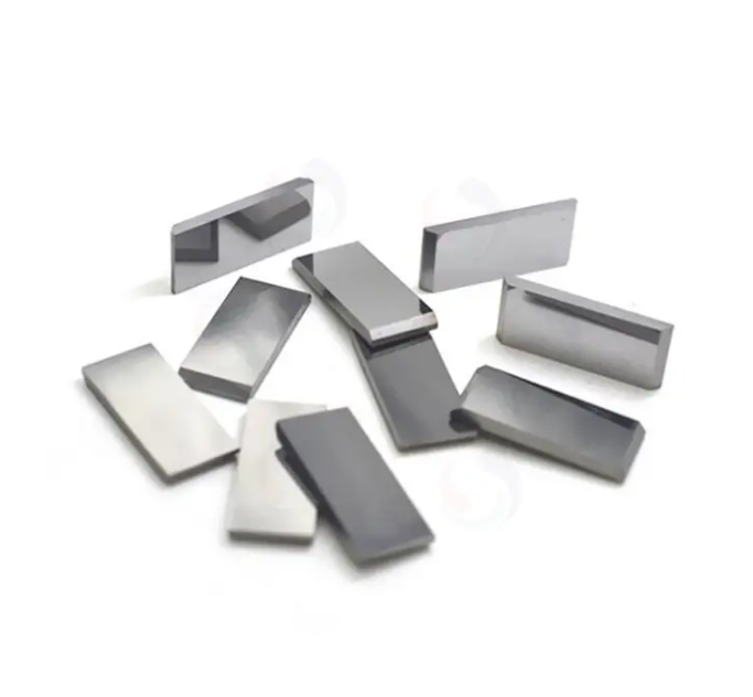 Bı&ccedil;ak keskinleştirme i&ccedil;in &ccedil;imentolu karb&uuml;r bı&ccedil;ak eki